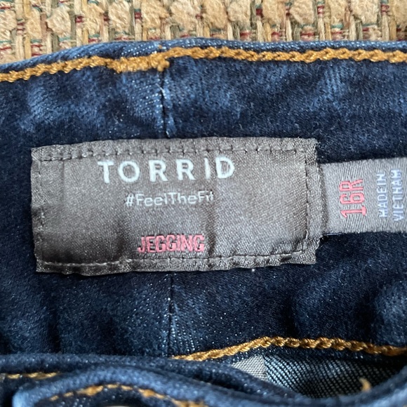 Torrid Jeggings EUC. - Picture 2 of 4